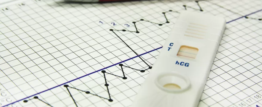 Krok po kroku: Jak poprawnie użyć test ciążowy w domu?